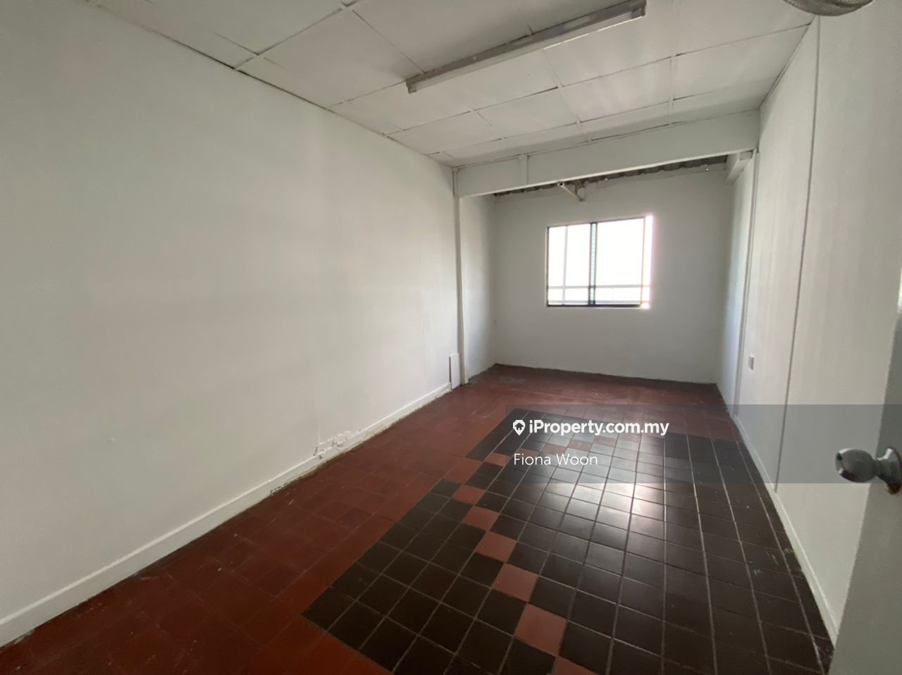 Pejabat untuk Disewa di Jalan Tun Sri Lanang, Melaka City oleh Fiona Woon - iProperty.com.my