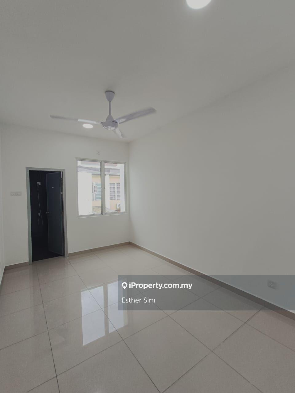 Rumah Berangkai 2 Tingkat untuk Dijual di Taman Casa Maya, Sungai Dua oleh Esther Sim - iProperty.com.my