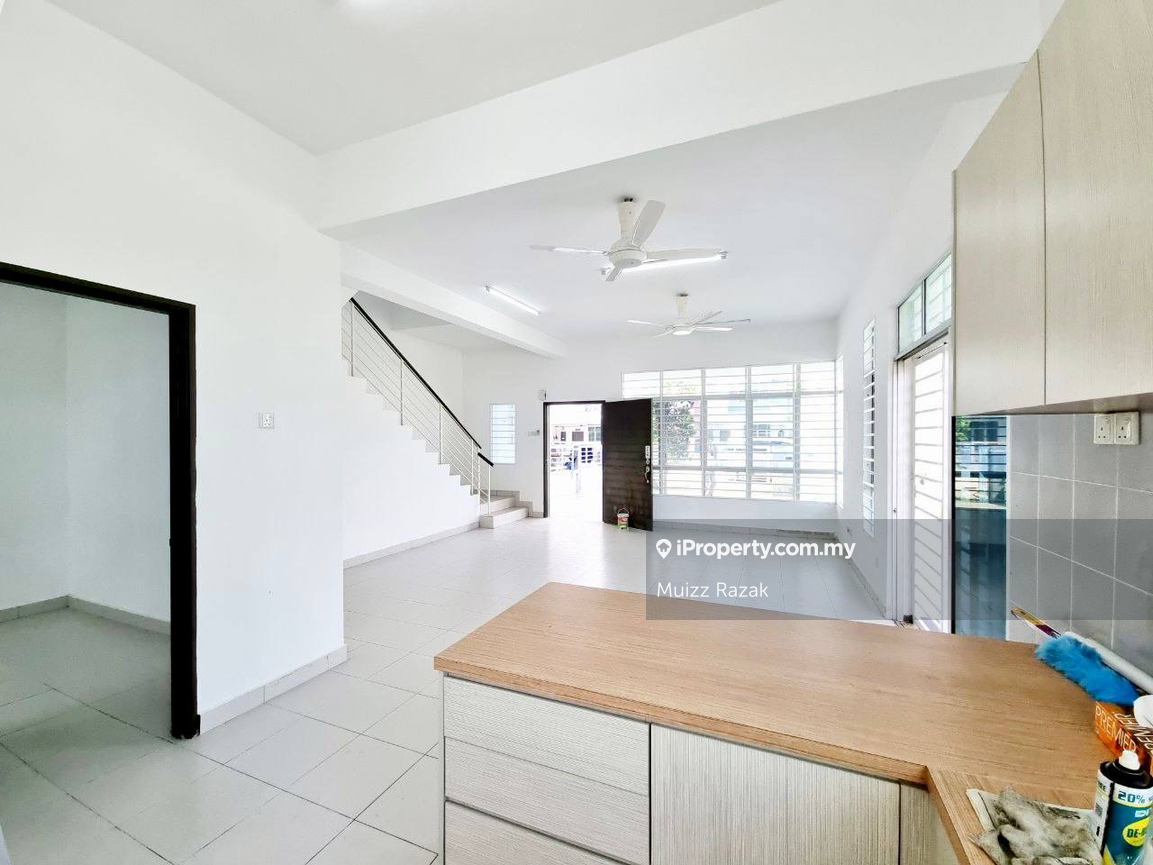 Rumah Berangkai 2 Tingkat untuk Dijual di Bandar Hillpark, Puncak Alam oleh Muizz Razak - iProperty.com.my