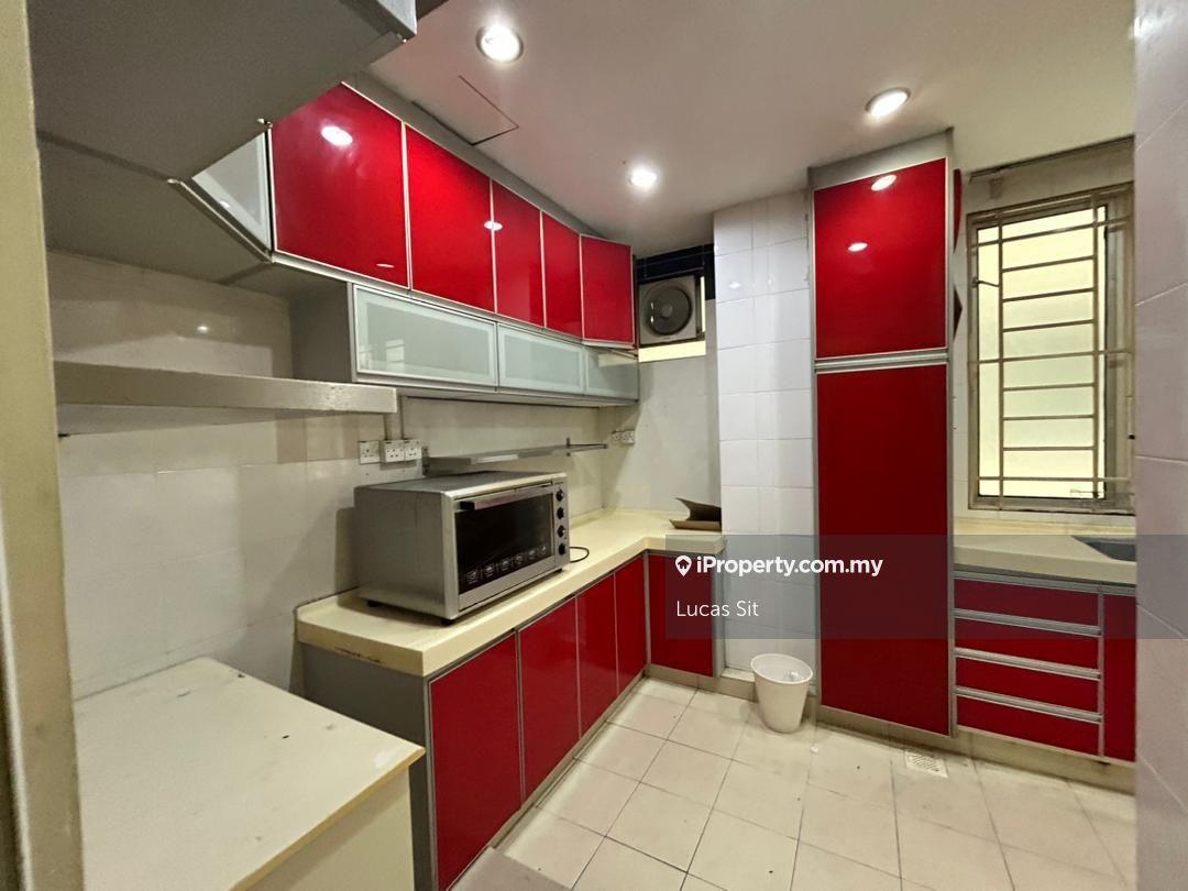 Condominium for Sale in Platinum Hill PV 8 by Lucas Sit - iProperty.com.my
