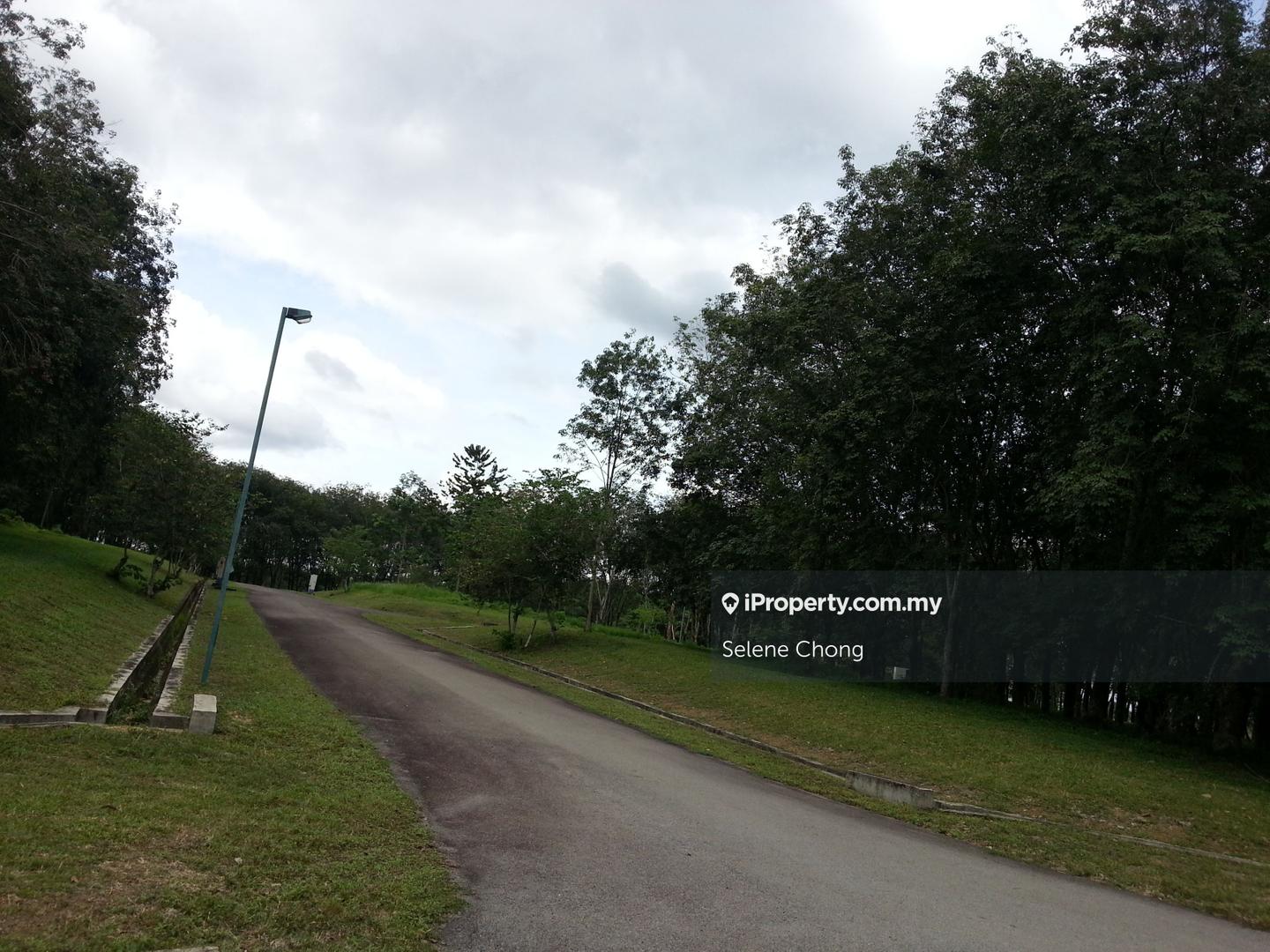 Banglo Tanah untuk Dijual di College Heights Garden Resort, Setul oleh Selene Chong - iProperty.com.my