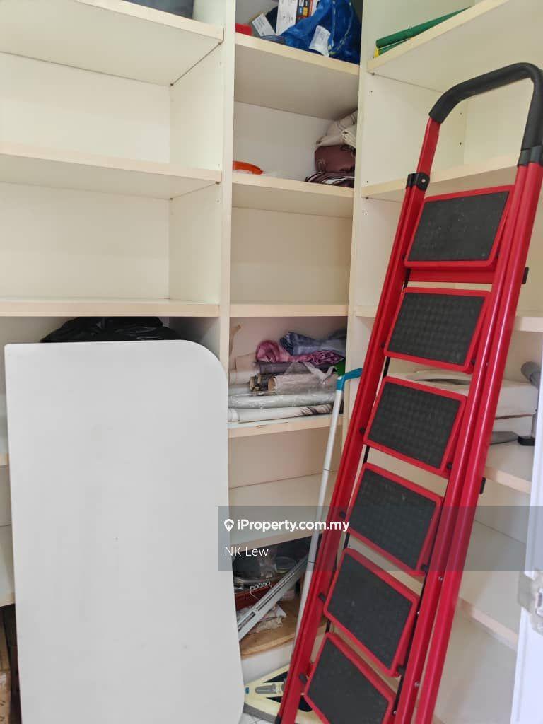 Condominium for Sale in Bayan Villa, Seri Kembangan by NK Lew - iProperty.com.my