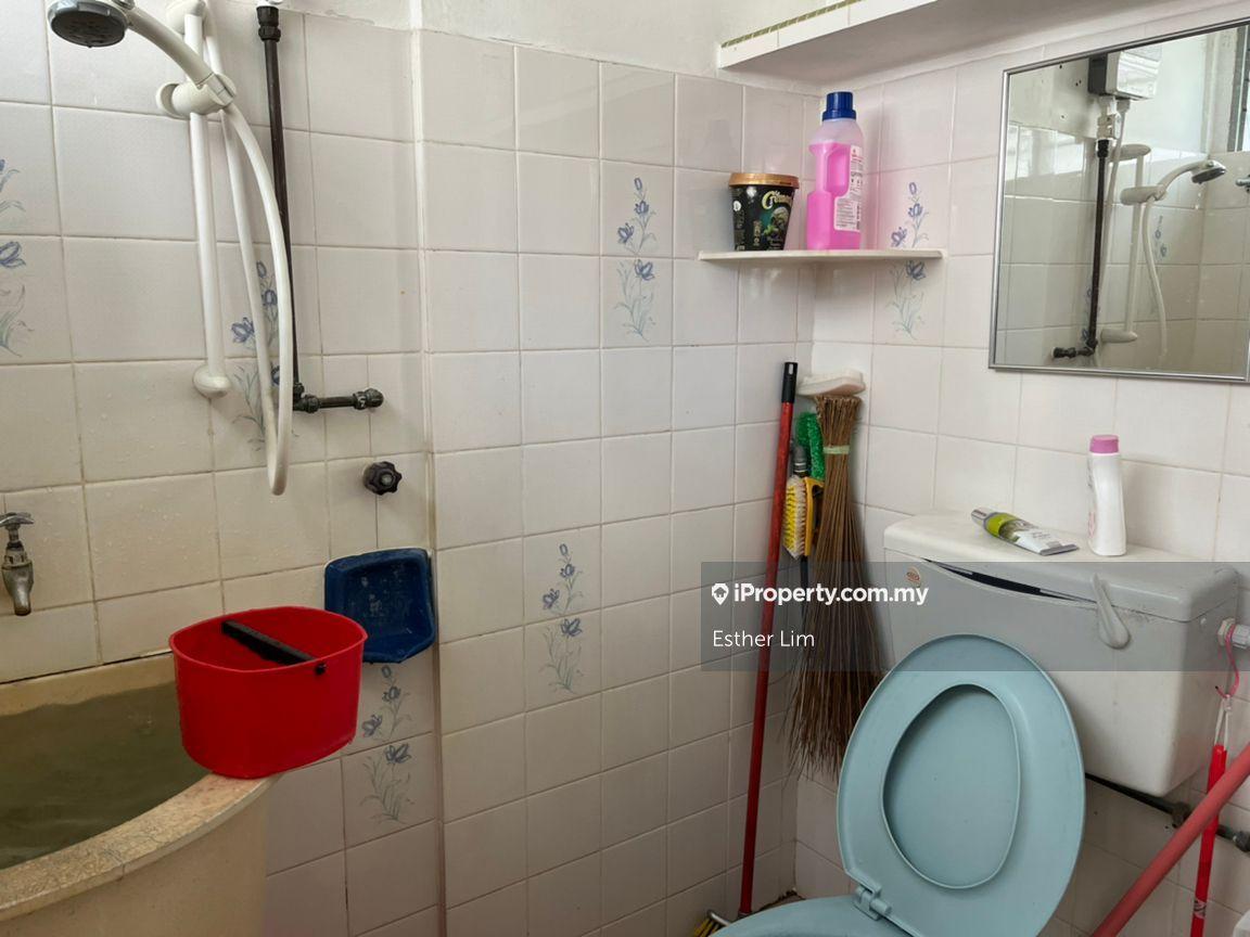 Rumah Pangsa untuk Dijual di Farlim 4 oleh Esther Lim - iProperty.com.my