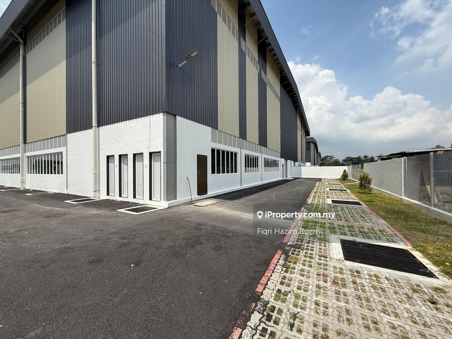 Warehouse for Rent in Taman Industri Alam Jaya, Puncak Alam by Fiqri Hazim Rozmi - iProperty.com.my