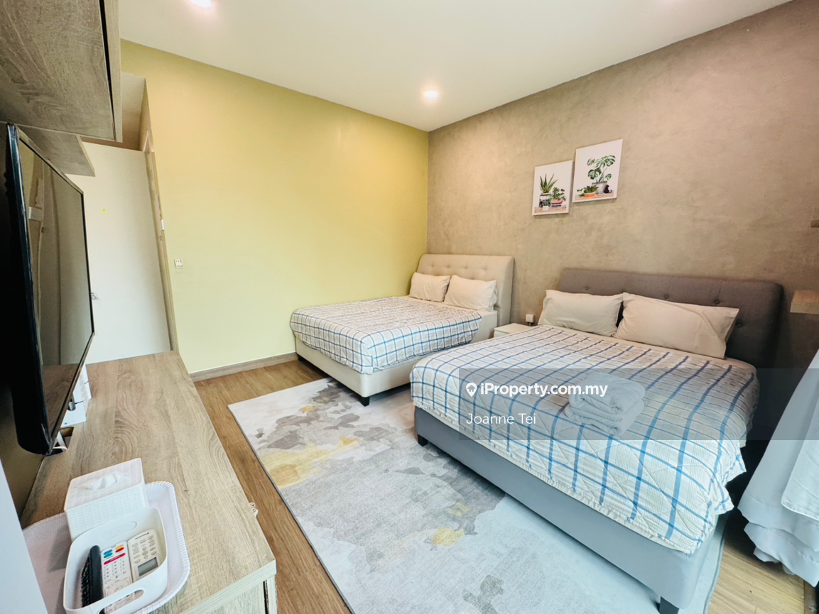 Rumah Berangkai 3 Tingkat untuk Dijual di Lake Point Residence, Cyberjaya oleh Joanne Tei - iProperty.com.my