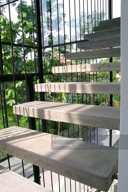 Bungalow House for Sale in Bukit Gita Bayu, Seri Kembangan by Venice Chong - iProperty.com.my