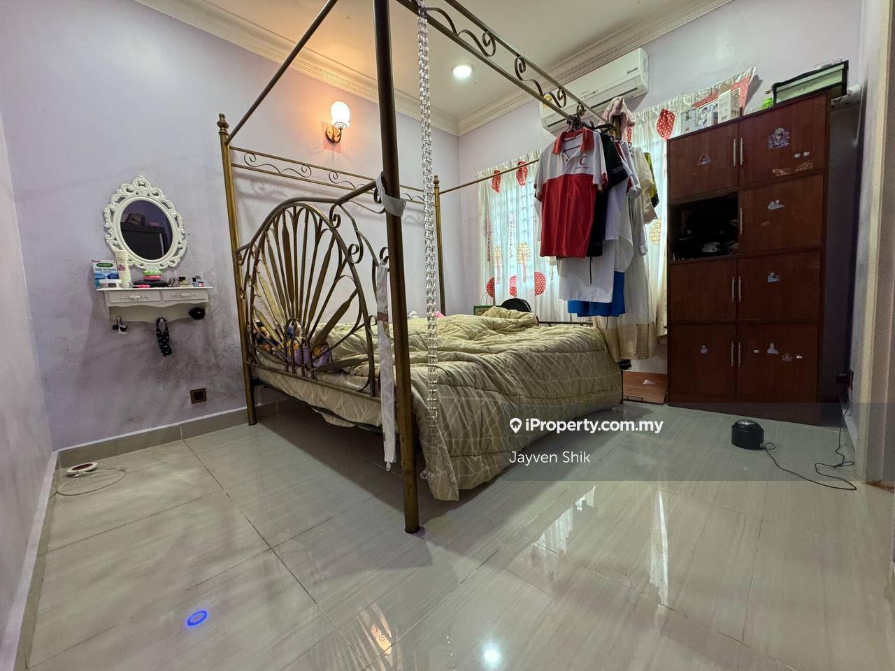 Semi-Detached House for Sale in Bandar Putra Permai, Seri Kembangan by Jayven Shik - iProperty.com.my