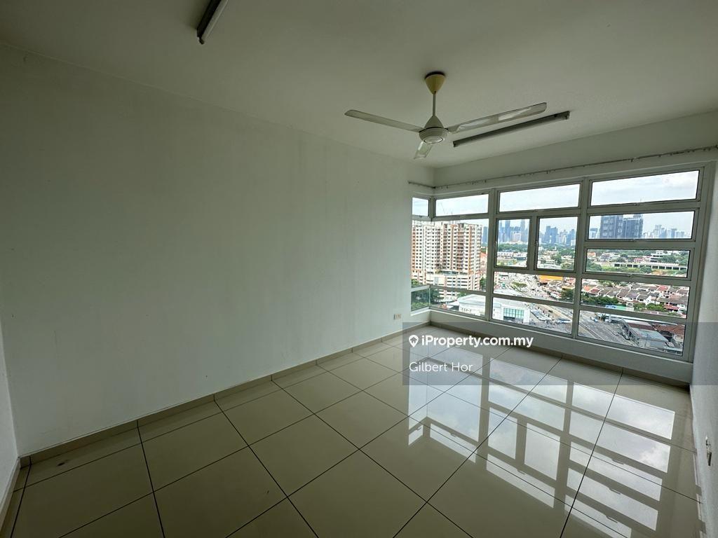 Service Residence for Sale in MH Platinum Residence by Gilbert Hor - iProperty.com.my