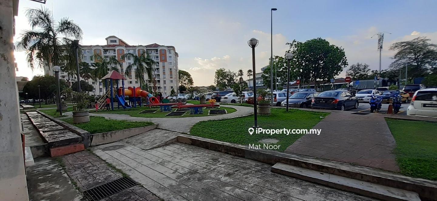 Pangsapuri untuk Dijual di Pangsapuri Danaumas oleh Mat Noor - iProperty.com.my