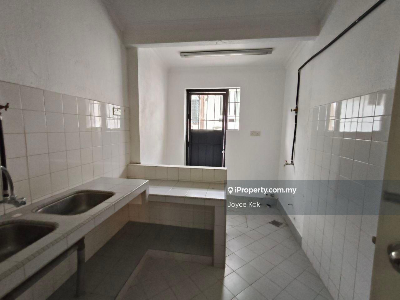 Rumah Berangkai 2 Tingkat untuk Dijual di Usj 5, Subang Jaya oleh Joyce Kok - iProperty.com.my
