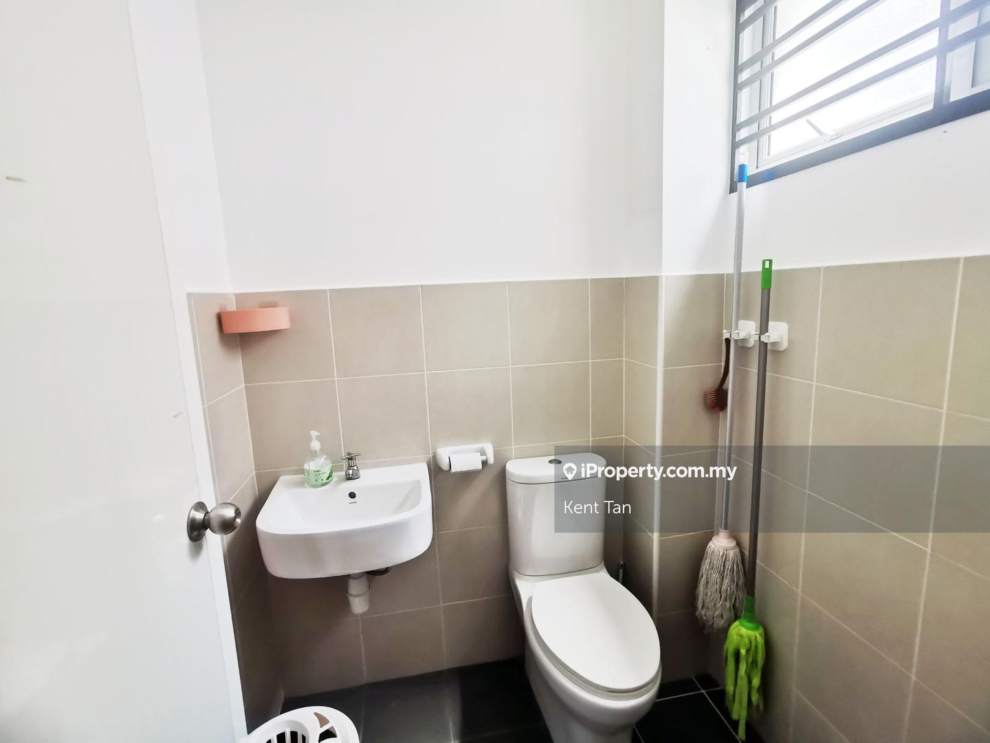 Rumah Berangkai 2 Tingkat untuk Dijual di Pasir Gudang, Johor oleh Kent Tan - iProperty.com.my