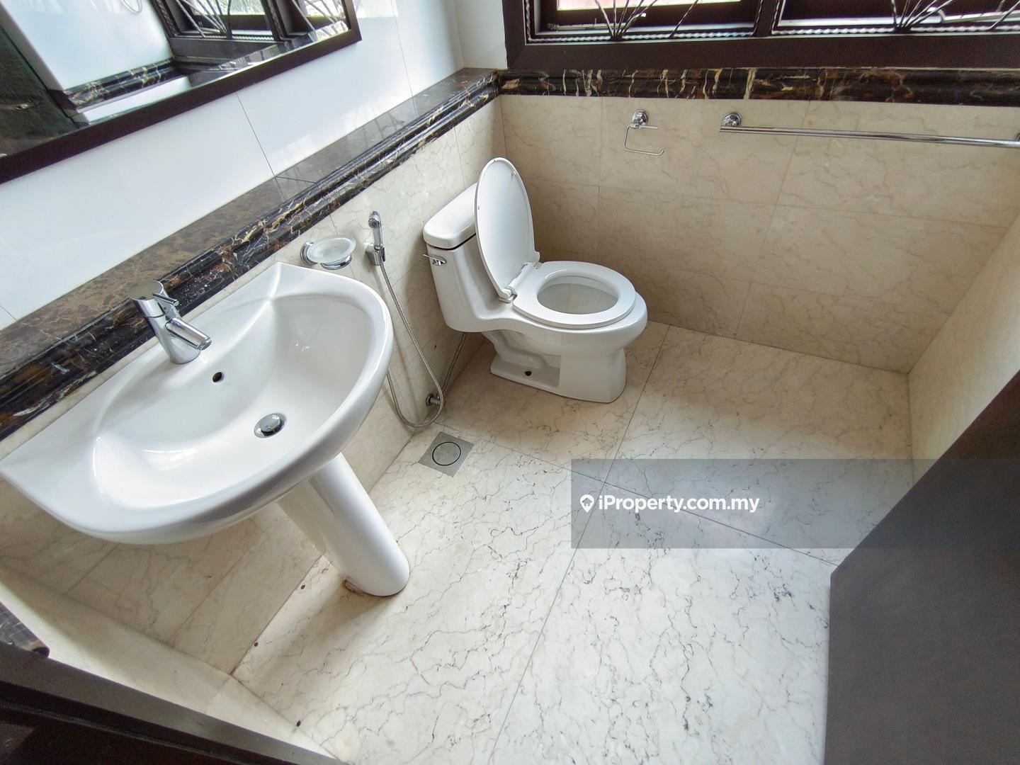 Bungalow House for Sale in Taman Overseas Union (Taman Oug), Jalan Klang Lama (Old Klang Road) by BoBo Lee - iProperty.com.my