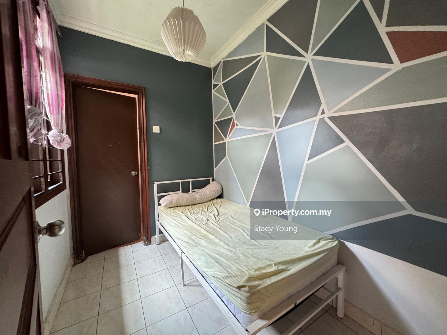 Semi-Detached House for Sale in Taman Beverly Height, Ulu Kelang by Stacy Young - iProperty.com.my