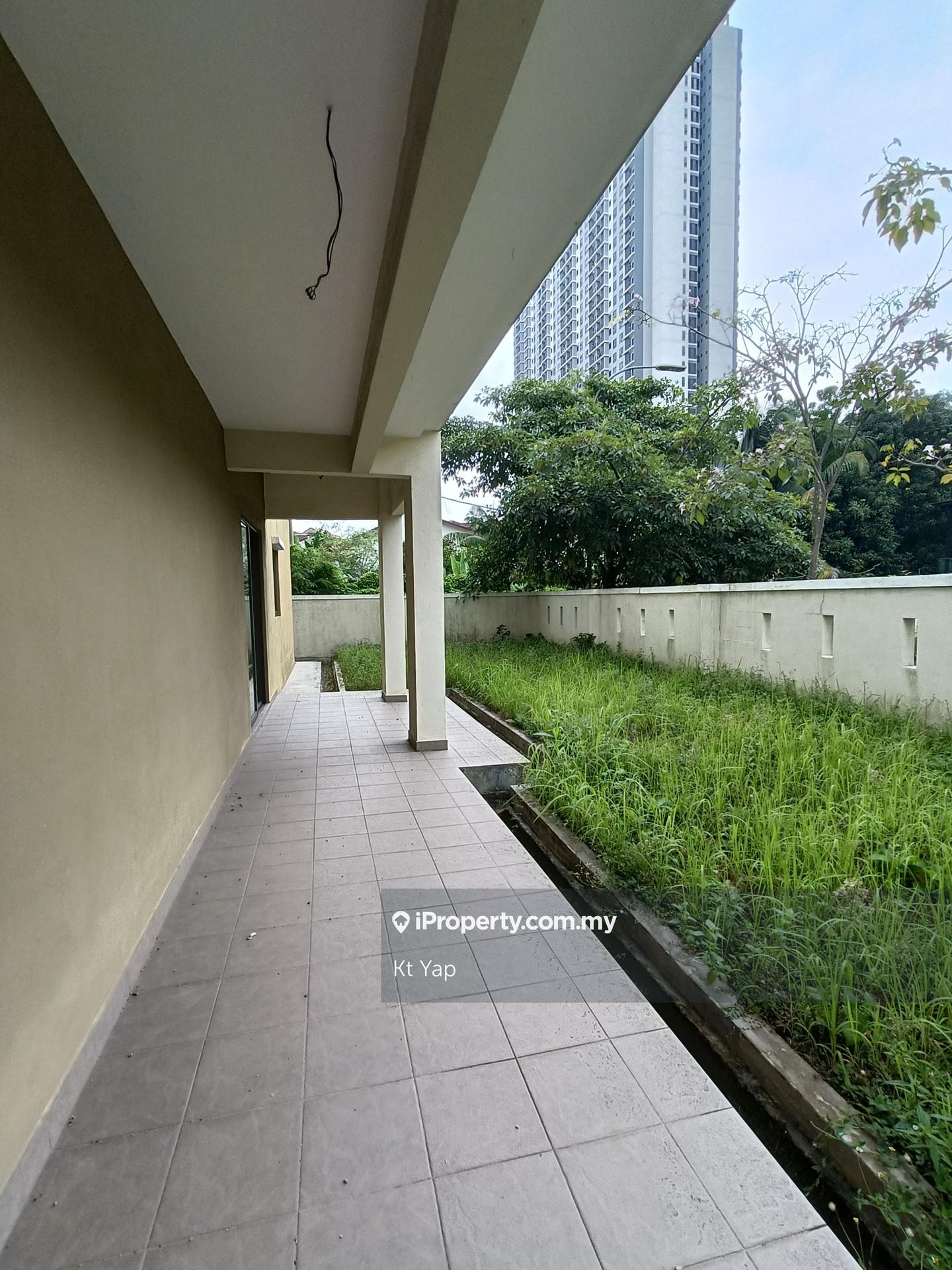 Rumah Berangkai 3 Tingkat untuk Dijual di Gembira 33, Kuchai Lama, Happy Garden, Salak South, Sri Petaling oleh Kt Yap - iProperty.com.my