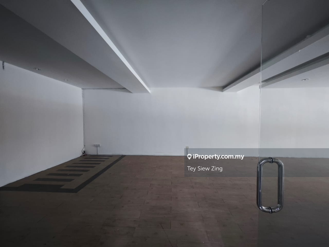 Shop-Office for Rent in Bandar Putra Permai, Seri Kembangan by Tey Siew Zing - iProperty.com.my