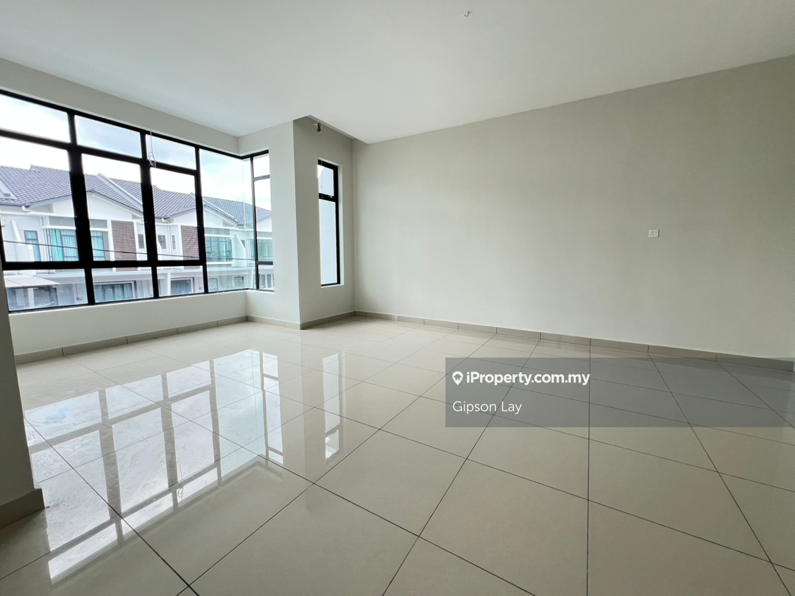 Rumah Berangkai 2 Tingkat untuk Dijual di Taman Tasik Indah, Kluang oleh Gipson Lay - iProperty.com.my