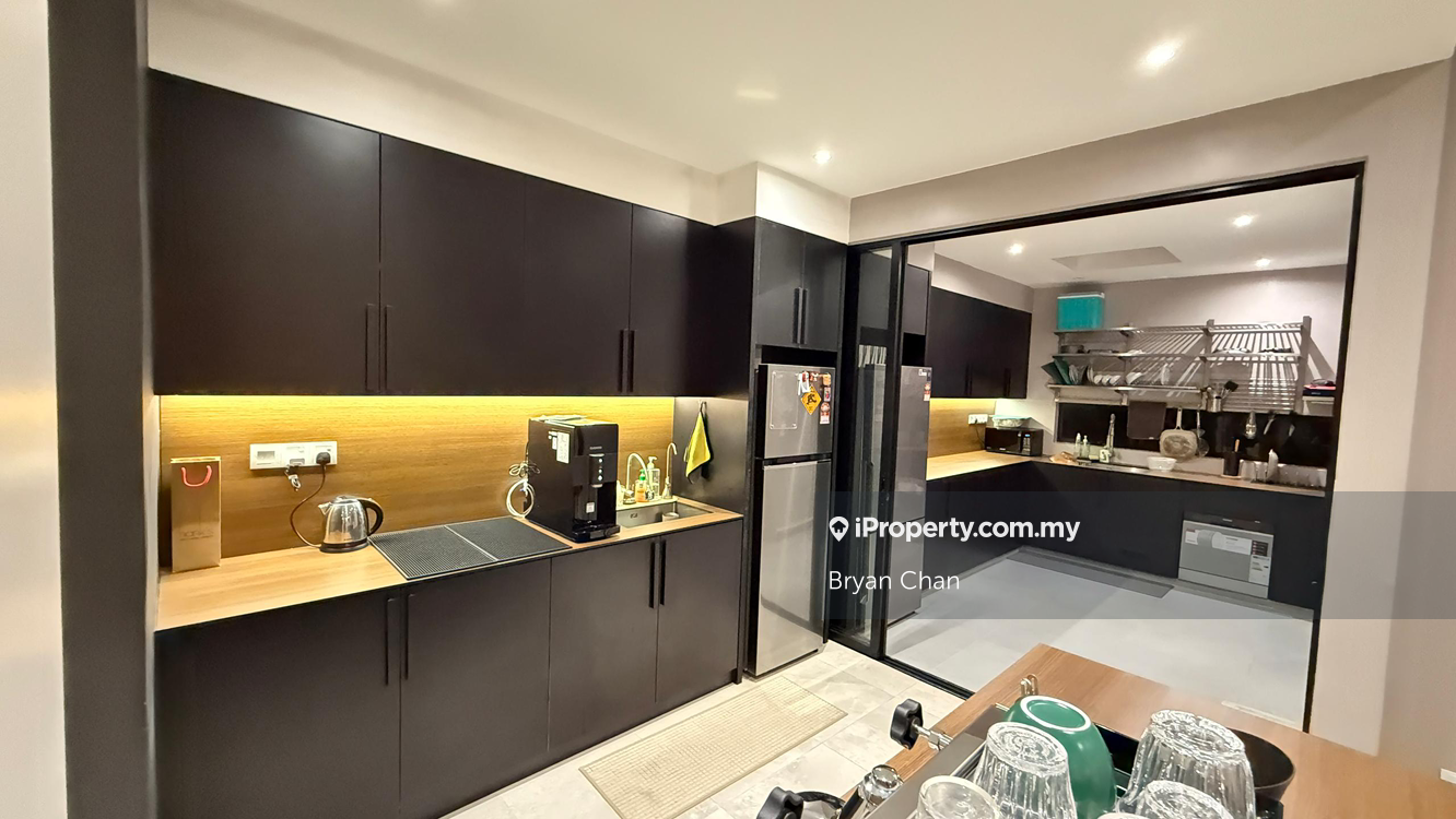 Rumah Berangkai 2 Tingkat untuk Dijual di Bandar Rimbayu, Teluk Panglima Garang, Tanjong Duabelas oleh Bryan Chan - iProperty.com.my