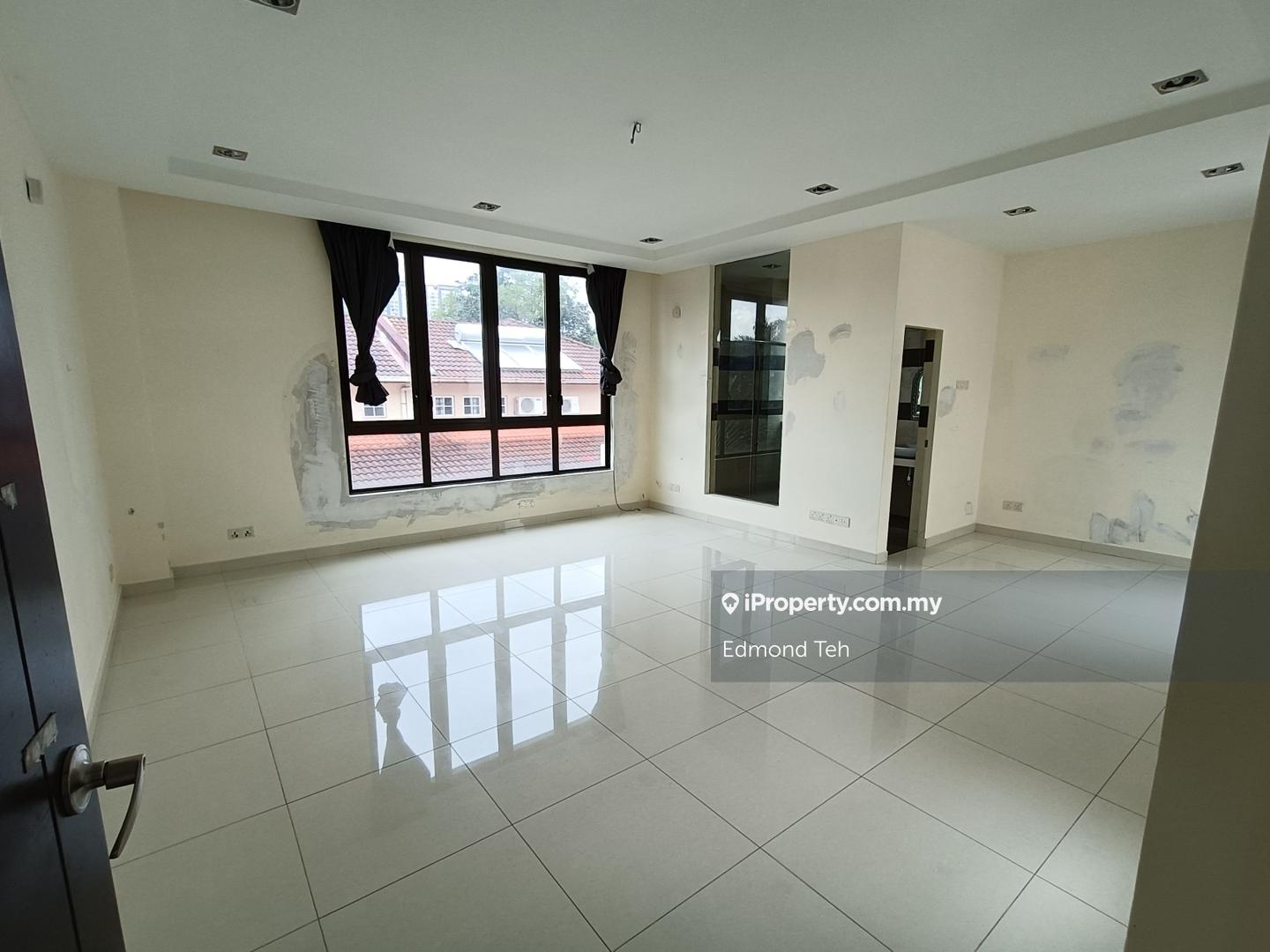 Bungalow House for Sale in Taman Overseas Union (Taman Oug), Jalan Klang Lama (Old Klang Road) by Edmond Teh - iProperty.com.my
