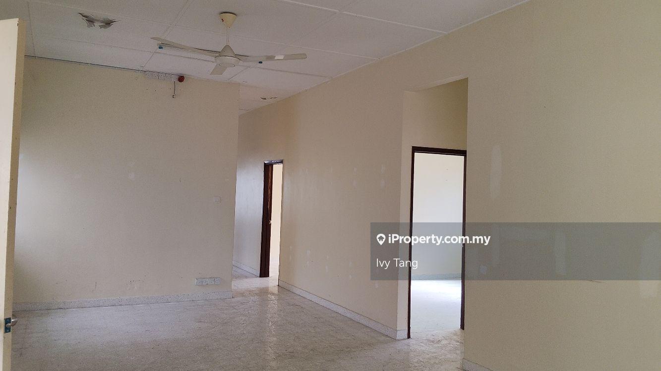 Banglo untuk Dijual di Taman golf, Ipoh perak, Ipoh oleh Ivy Tang - iProperty.com.my