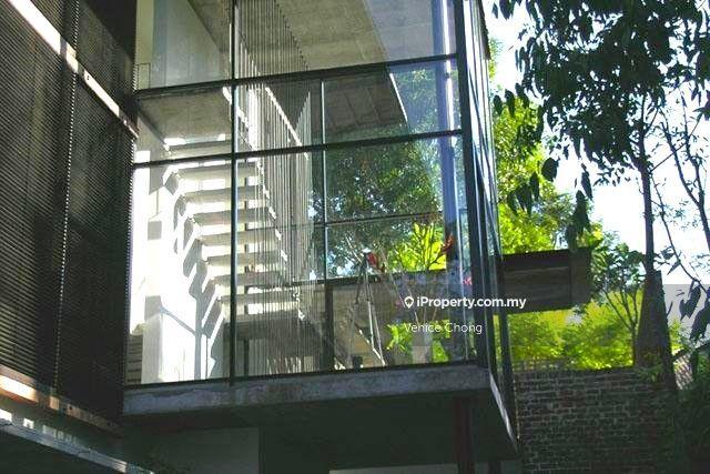 Bungalow House for Sale in Bukit Gita Bayu, Seri Kembangan by Venice Chong - iProperty.com.my