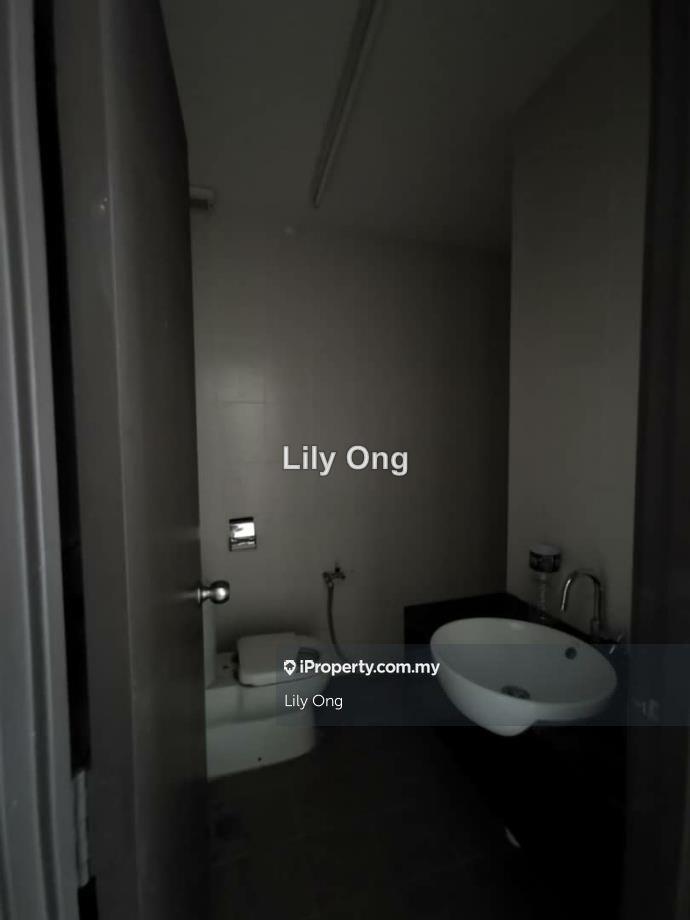 3-storey Terraced House for Sale in SOUTHBAY RESIDENCE, Batu Maung by Lily Ong - iProperty.com.my