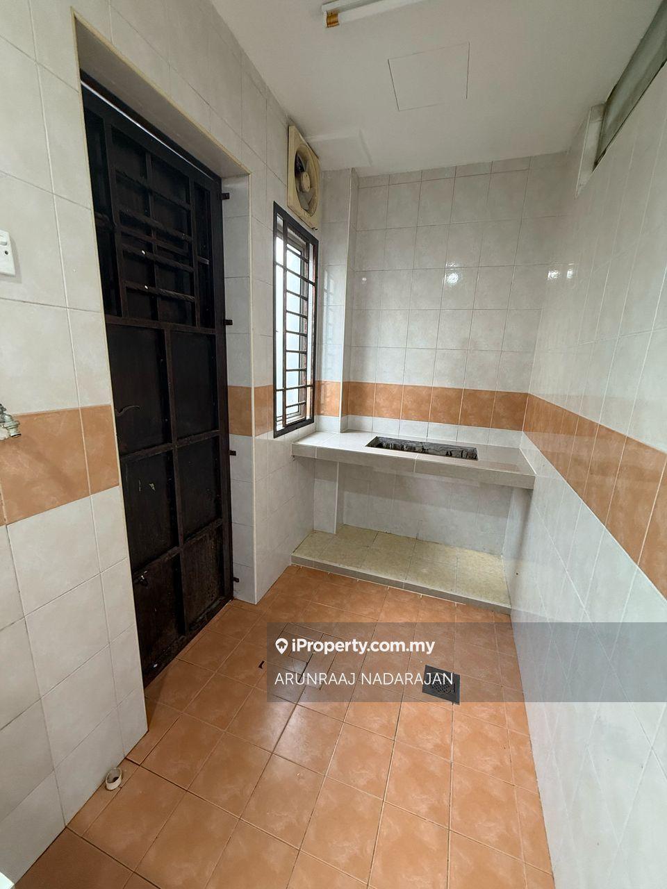 Rumah Berangkai 2 Tingkat untuk Dijual di Taman Bestari Indah, Ulu Tiram oleh ARUNRAAJ NADARAJAN - iProperty.com.my