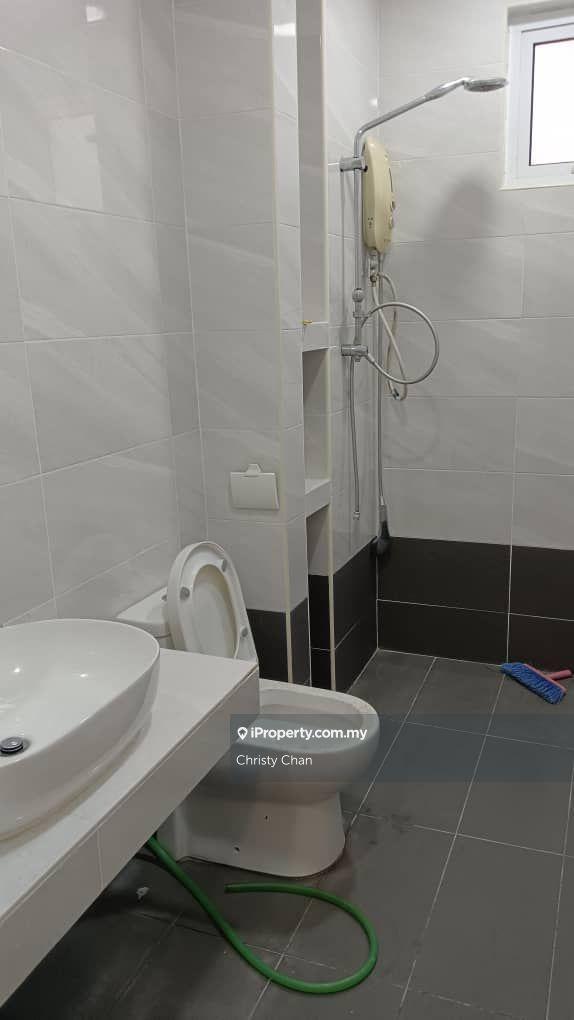 Rumah Berangkai 2 Tingkat untuk Dijual di Taman Lestari Putra, Seri Kembangan oleh Christy Chan - iProperty.com.my