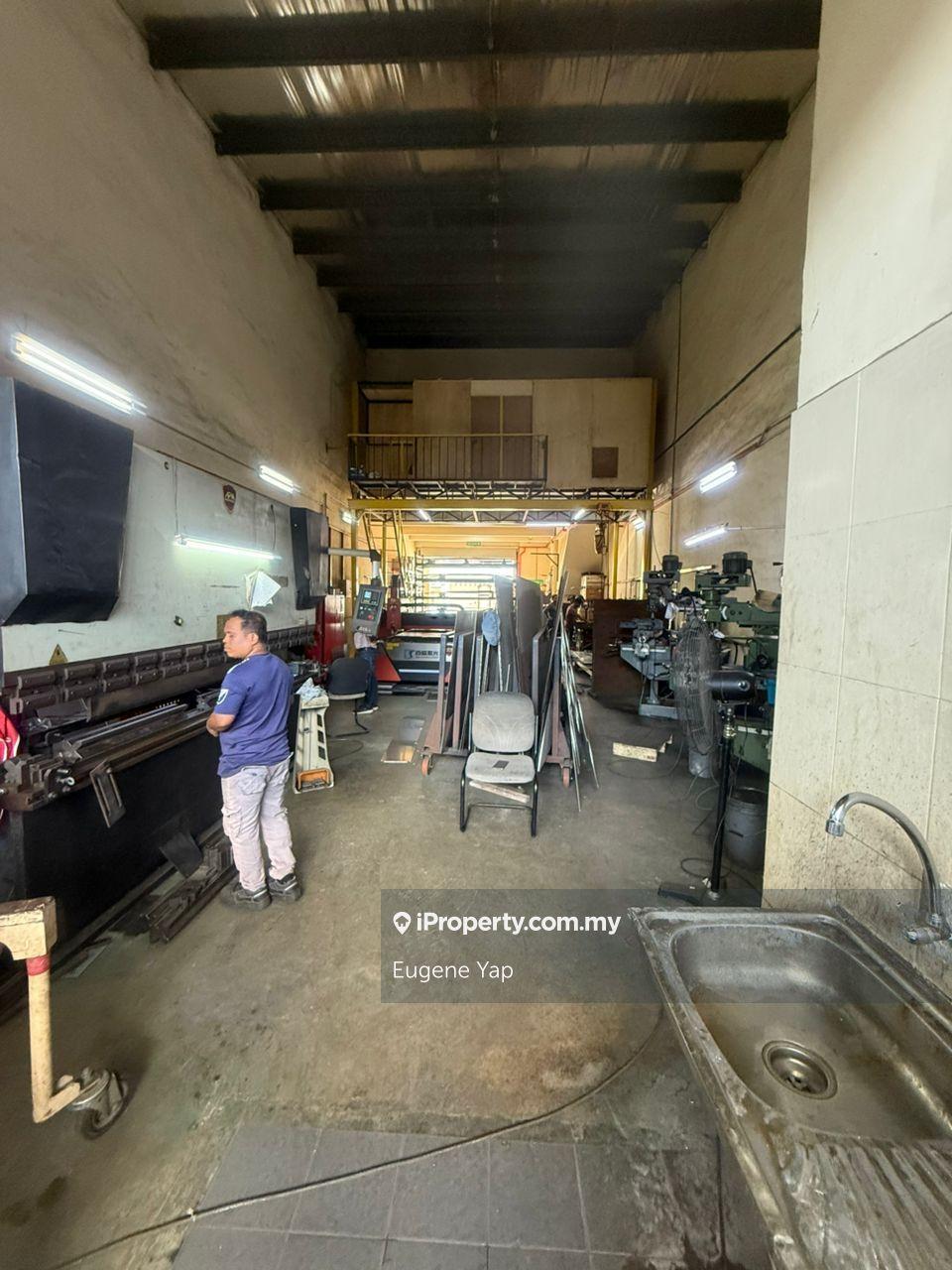 Kilang Teres untuk Dijual di Bukit Kemuning , Seksyen 34 @ Shah Alam, Shah Alam oleh Eugene Yap - iProperty.com.my