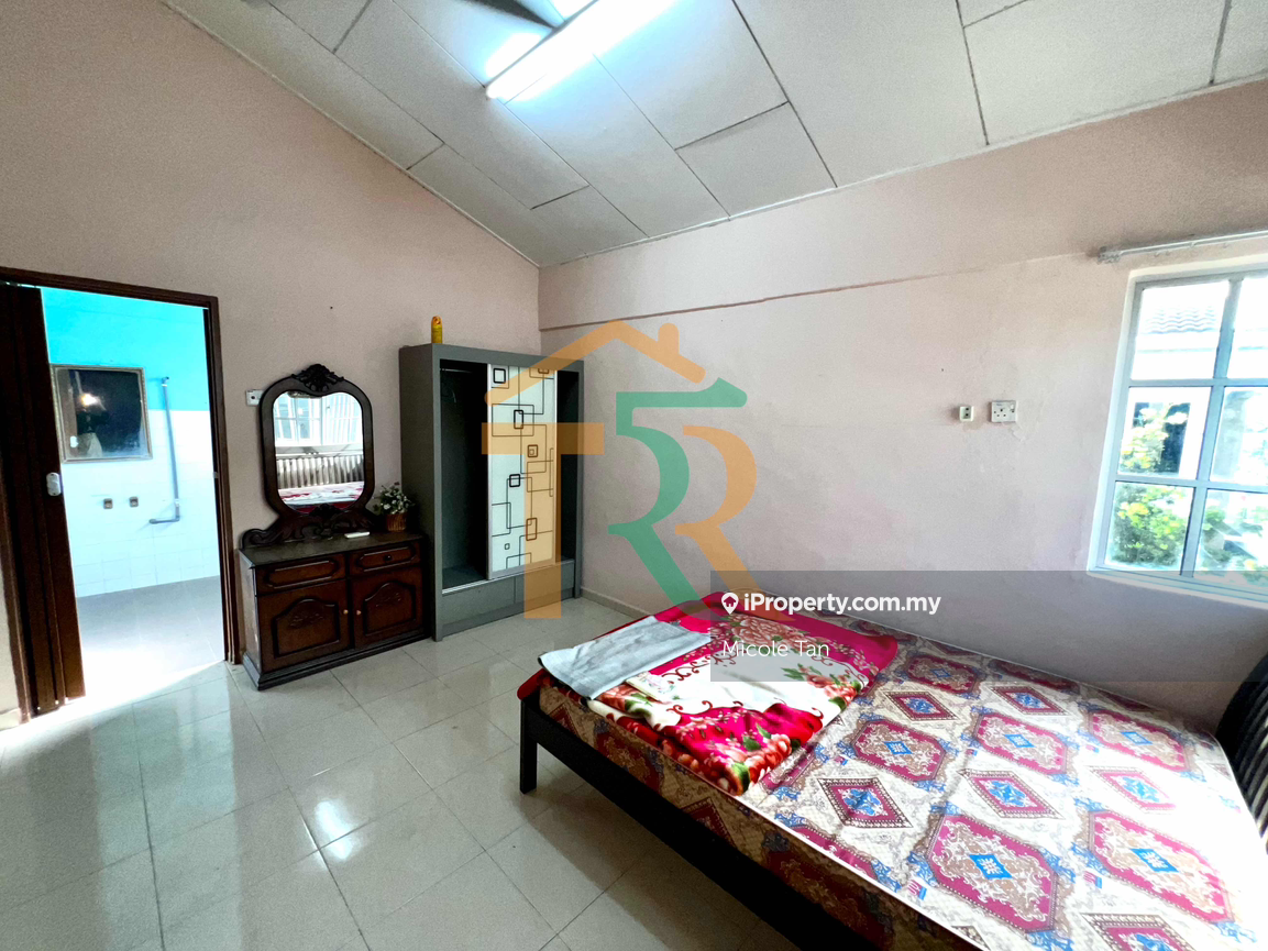 Semi-Detached House for Sale in Jalan Bakri, Batu 4, Jalan Bakri by Micole Tan - iProperty.com.my