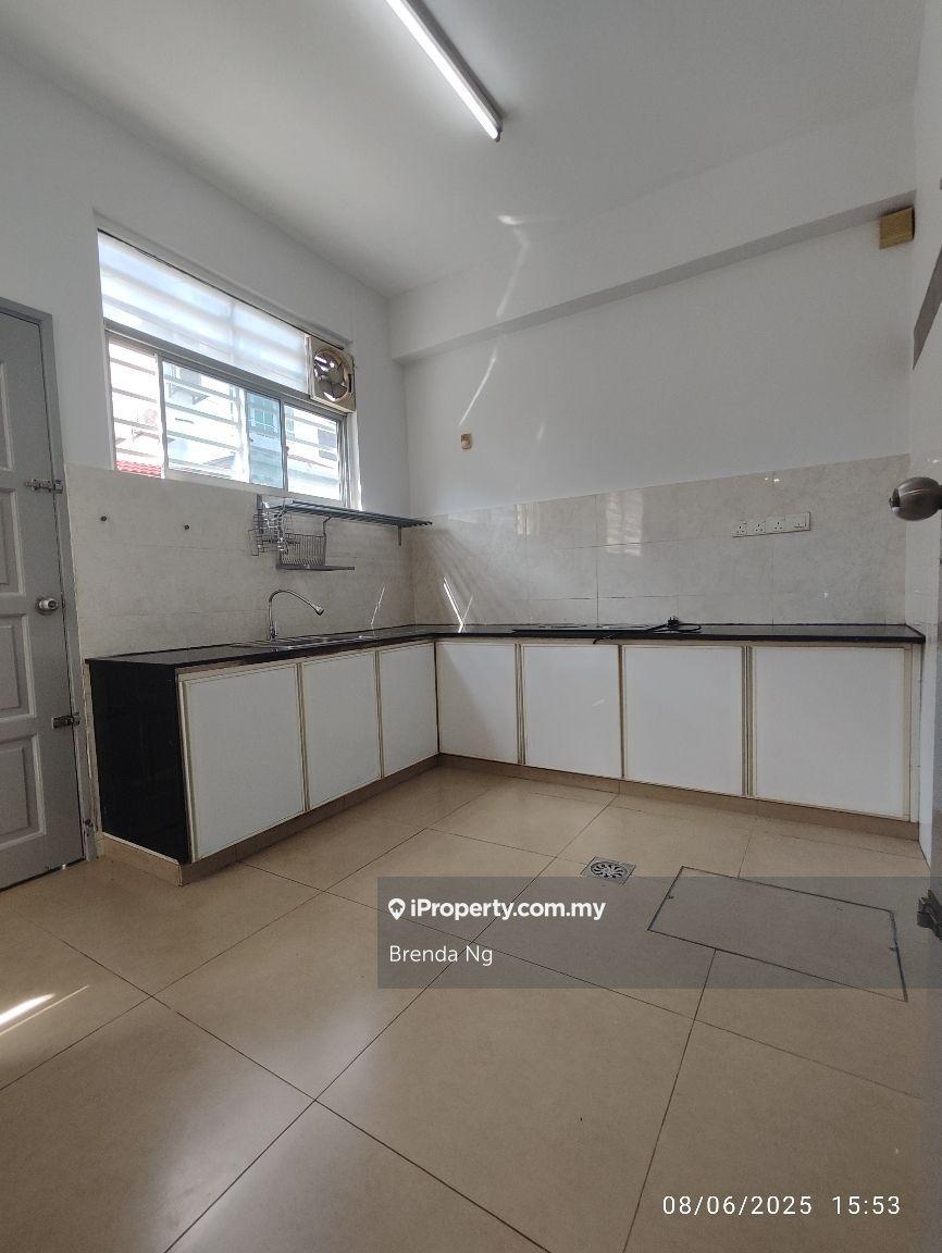 Rumah Berangkai 2.5 Tingkat untuk Disewa di SS18, Subang Jaya oleh Brenda Ng - iProperty.com.my