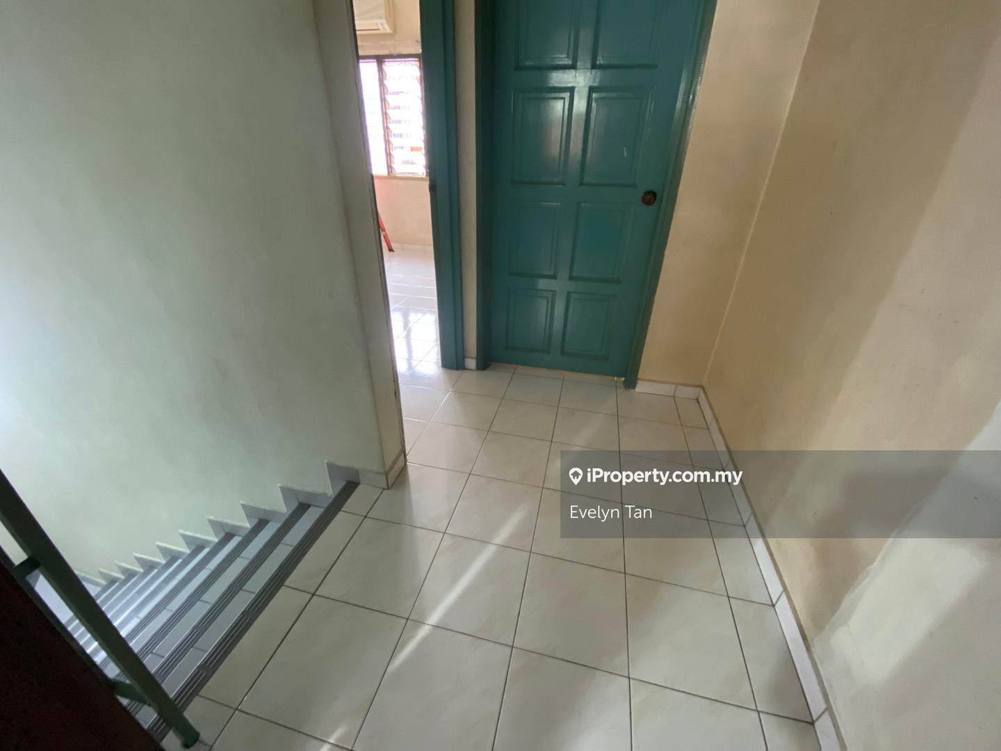 Rumah Berangkai 2 Tingkat untuk Dijual di Subang Jaya, Selangor oleh Evelyn Tan - iProperty.com.my