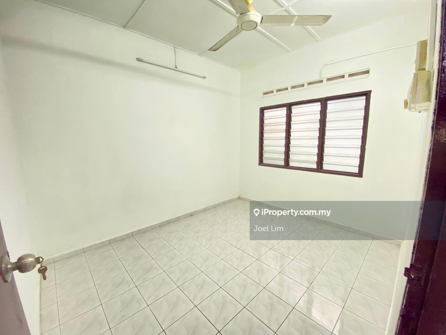 Rumah Berangkai 1 Tingkat untuk Dijual di Kawasan 11, Kampung Idaman, Pelabuhan Klang oleh Joel Lim - iProperty.com.my