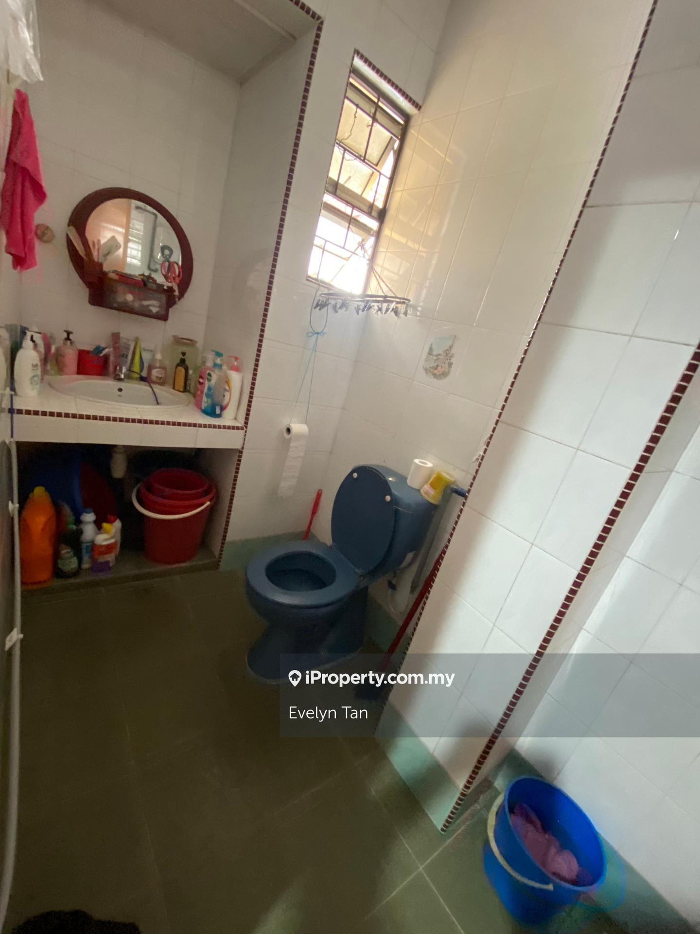Rumah Berangkai 2 Tingkat untuk Dijual di Subang Jaya, Selangor oleh Evelyn Tan - iProperty.com.my