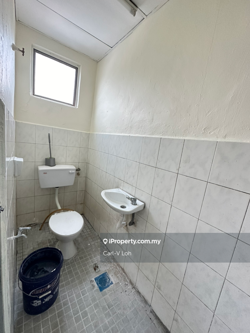 Kilang Teres untuk Dijual di Kawasan Perindustrian Sungai Choh, Serendah oleh Carl-V Loh - iProperty.com.my