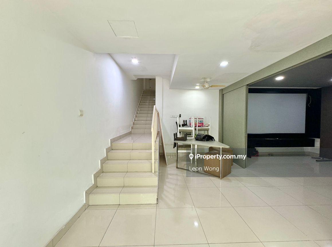 Rumah Berangkai 3.5 Tingkat untuk Dijual di TAMAN CASSIA Rawang ,Sri Hijau, New Green Park, Rawang oleh Leon Wong - iProperty.com.my