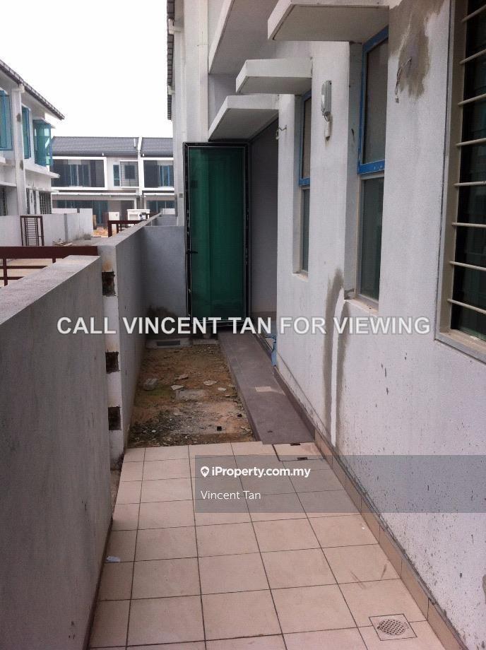 Rumah Berangkai 2 Tingkat untuk Dijual di ELMINA CRISTA East Garden West Valley Denai Alam, Shah Alam oleh Vincent Tan - iProperty.com.my