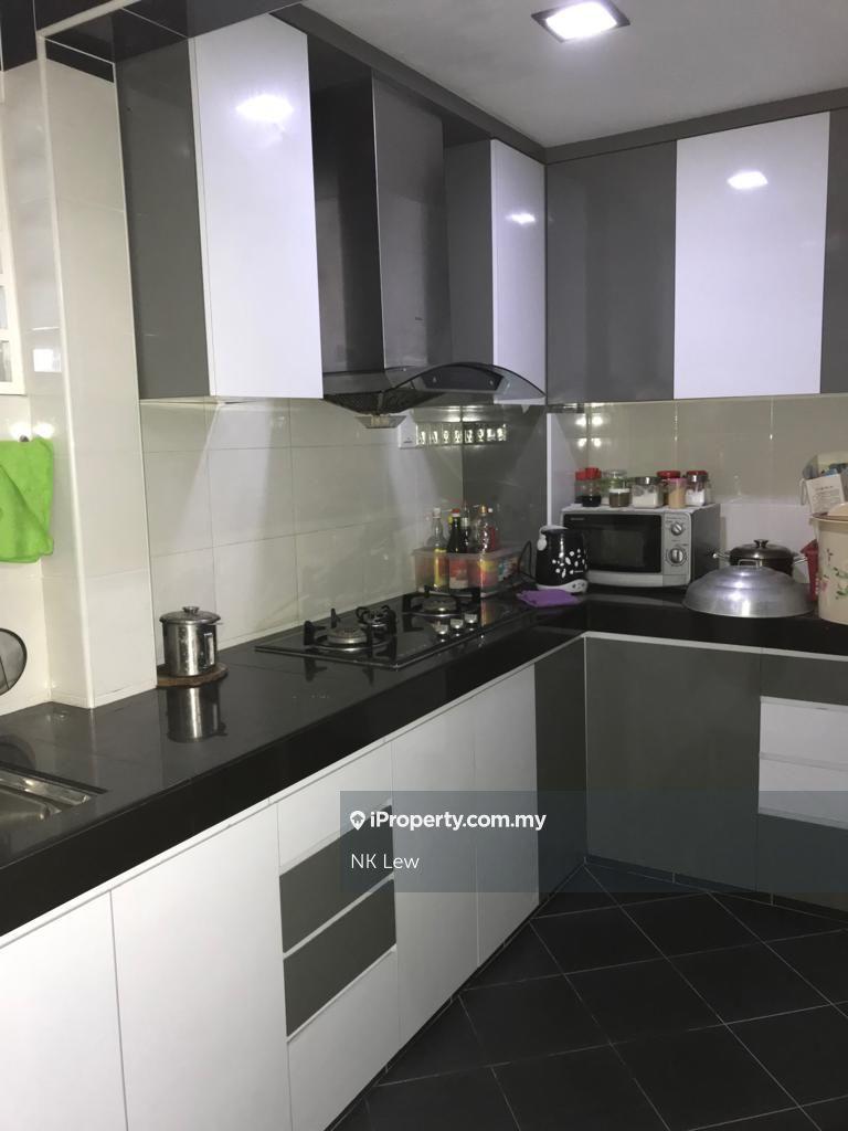 Kondominium untuk Dijual di Bayan Villa, Seri Kembangan oleh NK Lew - iProperty.com.my