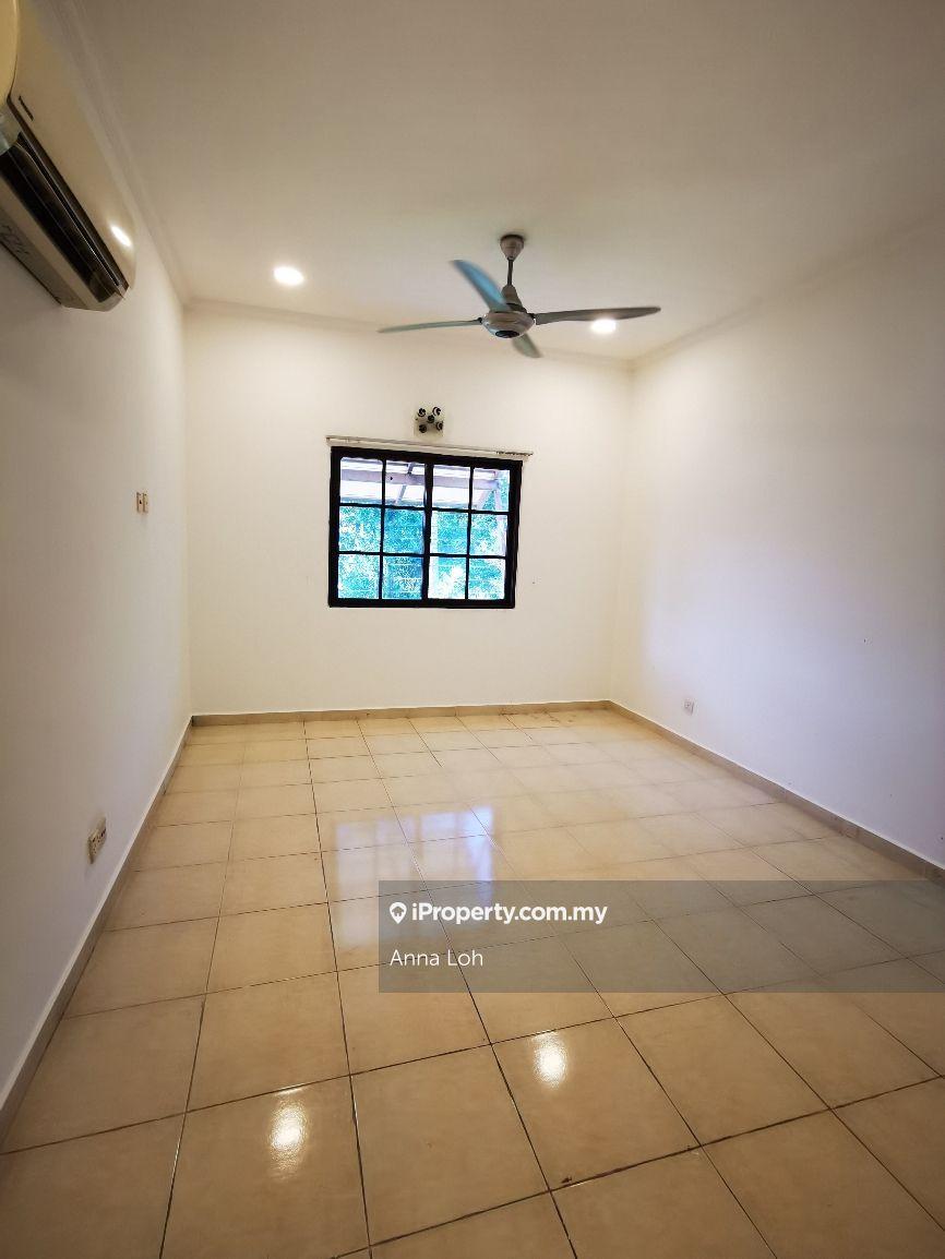Townhouse for Sale in Country Heights, Kajang by Anna Loh - iProperty.com.my