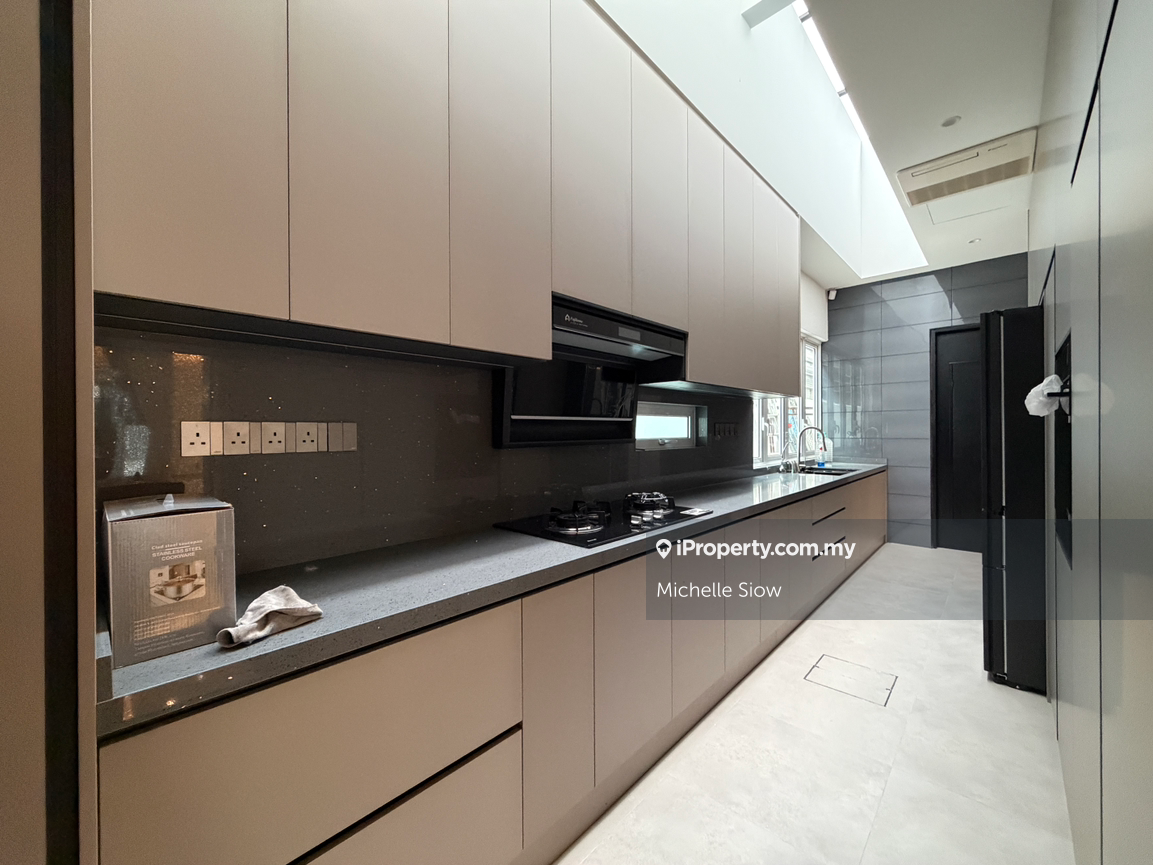 Semi-Detached House for Sale in Taman Puncak indah,Ampang, Ampang by Michelle Siow - iProperty.com.my