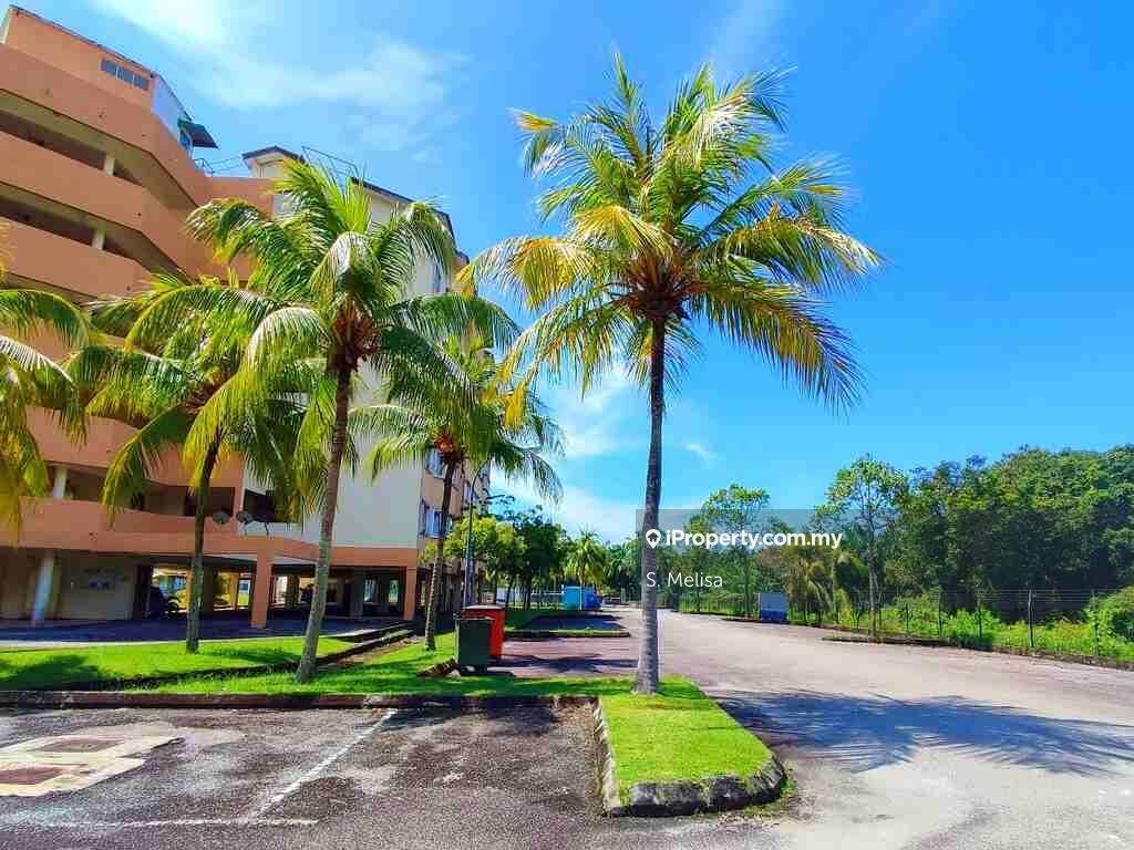 Apartment for Sale in Tiara Beach Resort by S. Melisa - iProperty.com.my