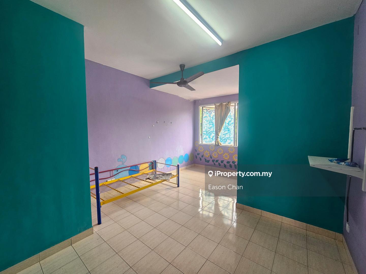 Rumah Berangkai 2 Tingkat untuk Dijual di Pusat Bandar Putra Permai, Seri Kembangan oleh Eason Chan - iProperty.com.my