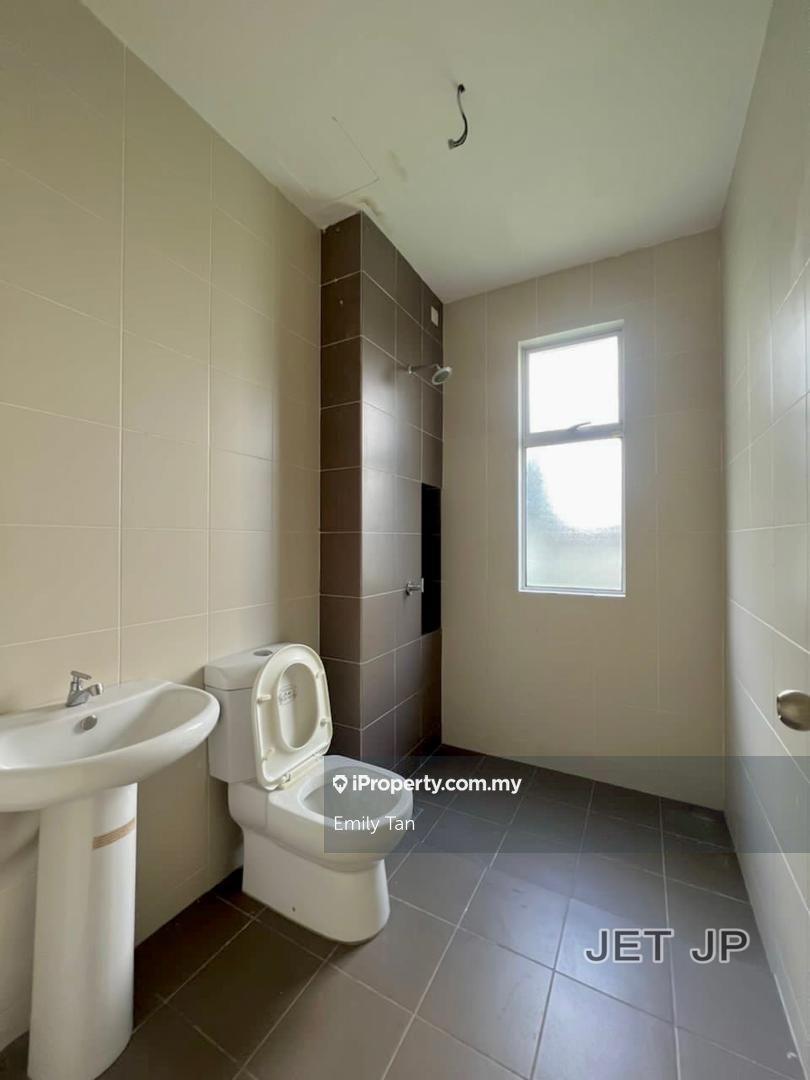 Rumah Berkembar untuk Dijual di Bandar Parklands Bukit Tinggi 3 Klang, Klang oleh Emily Tan - iProperty.com.my
