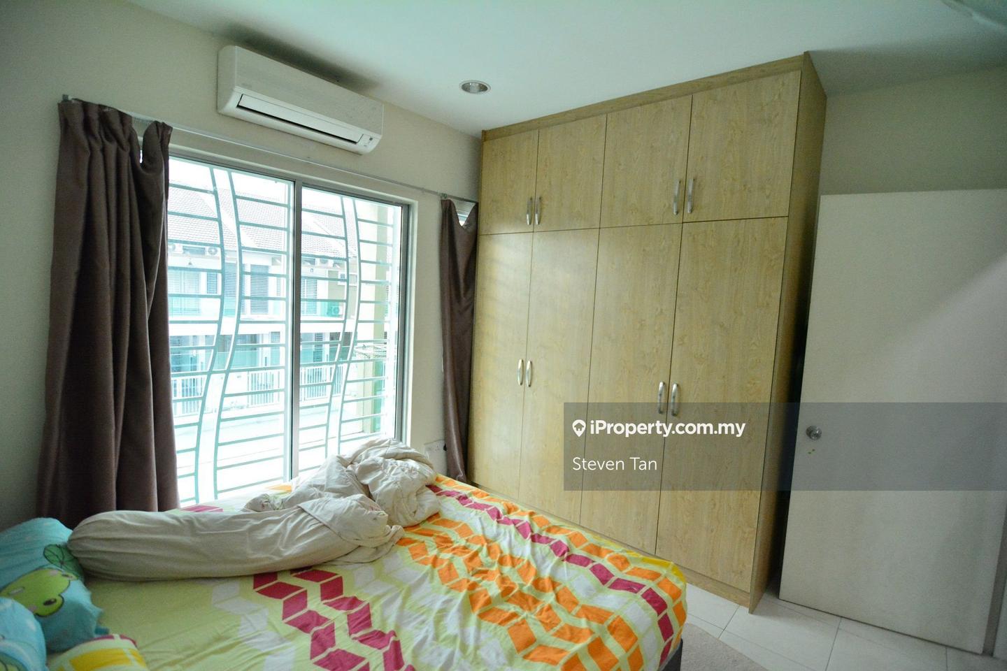 Townhouse for Sale in Bandar Saujana Putra, Tanjong Duabelas by Steven Tan - iProperty.com.my