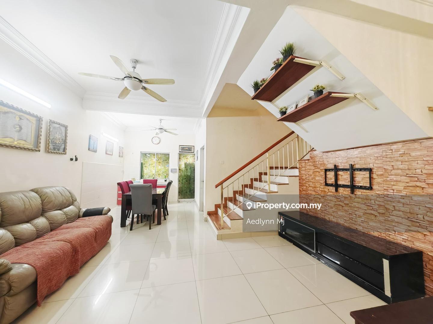 Rumah Berangkai 2 Tingkat untuk Dijual di Taman Putra Impiana, Puchong oleh Aedlynn Mj - iProperty.com.my