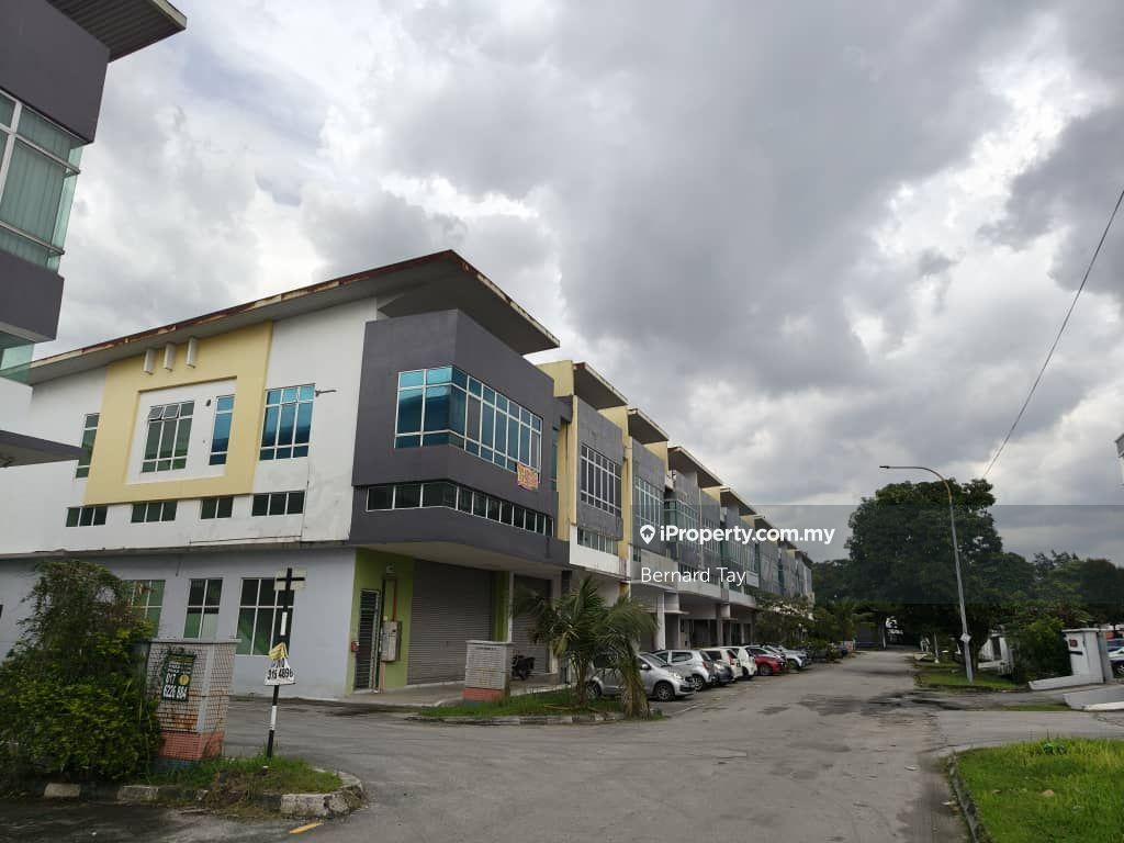 Kilang Teres untuk Dijual di Seksyen 33, Shah Alam oleh Bernard Tay - iProperty.com.my