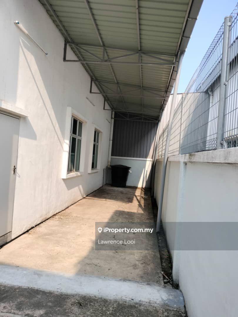 Semi-D Kilang untuk Dijual di Taman Angkasa Nuri, Durian Tunggal oleh Lawrence Looi - iProperty.com.my