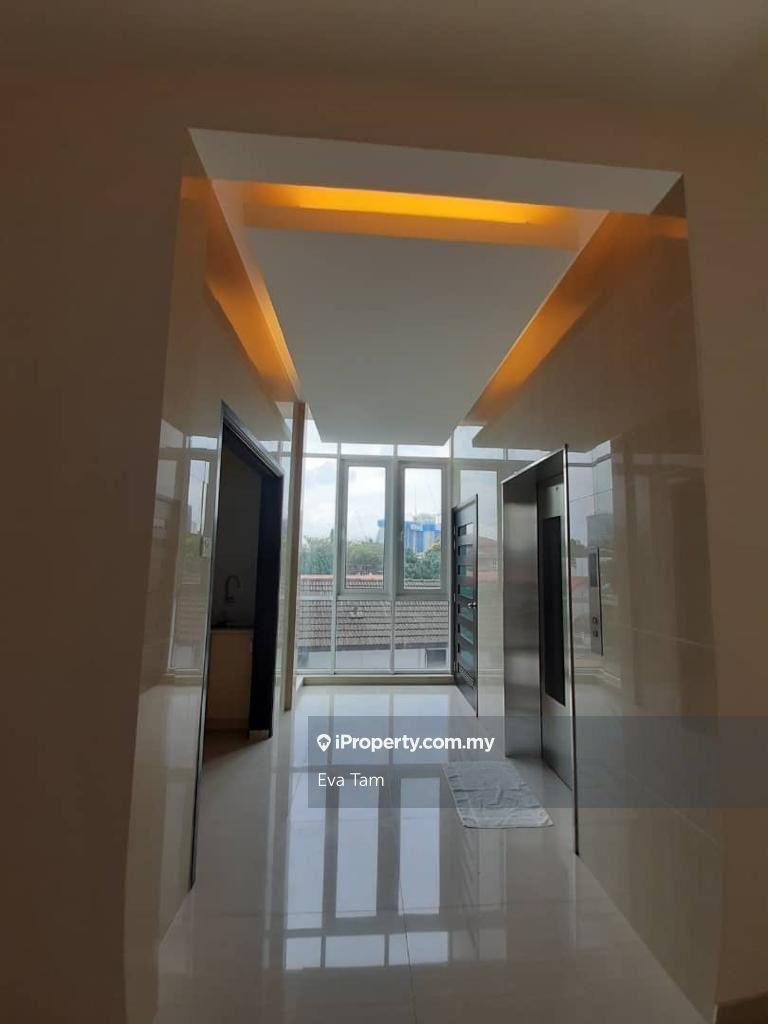 Banglo untuk Dijual di Damansara Heights, Kuala Lumpur oleh Eva Tam - iProperty.com.my