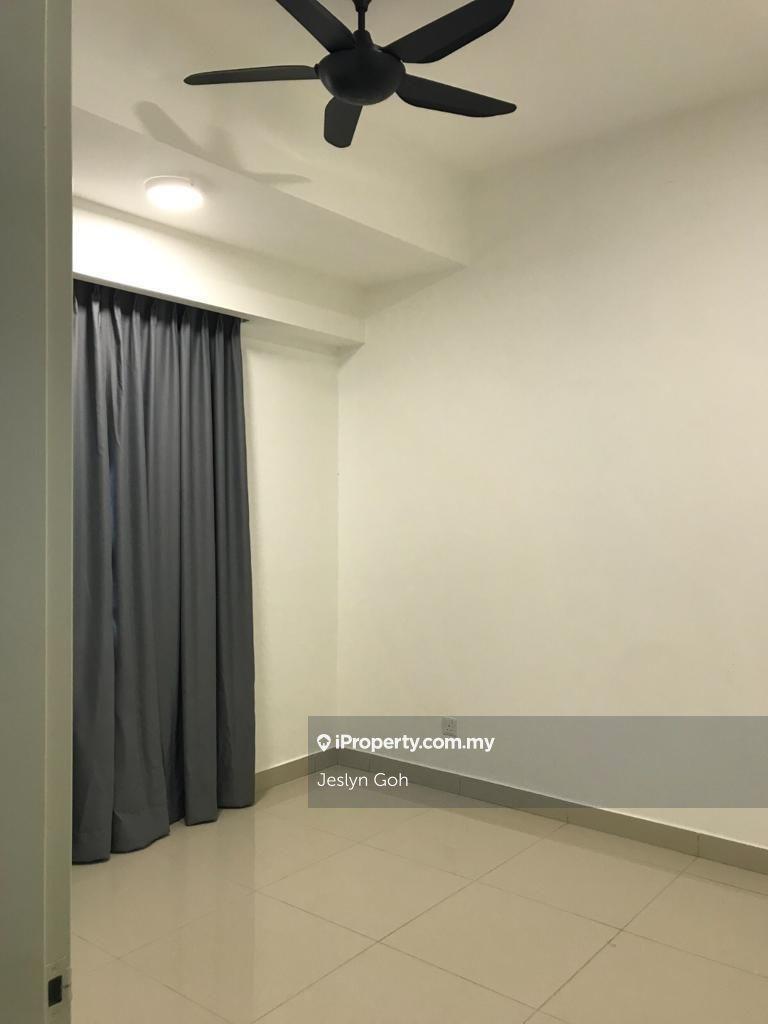 Rumah Berangkai 3 Tingkat untuk Dijual di Lake Point Residences Villa, Cyberjaya oleh Jeslyn Goh - iProperty.com.my