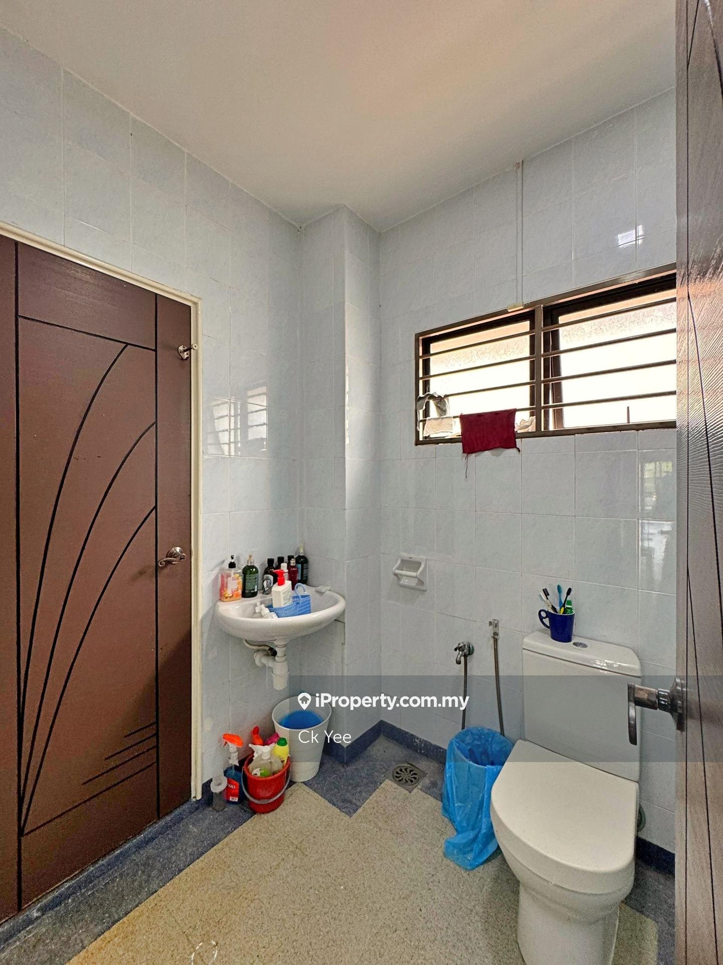 3-storey Terraced House for Sale in Jalil Sutera, Bukit Jalil by Ck Yee - iProperty.com.my
