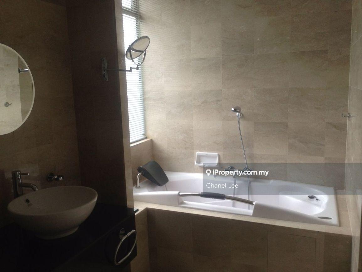 Rumah Berkembar untuk Dijual di Valencia, Sungai Buloh oleh Chanel Lee - iProperty.com.my